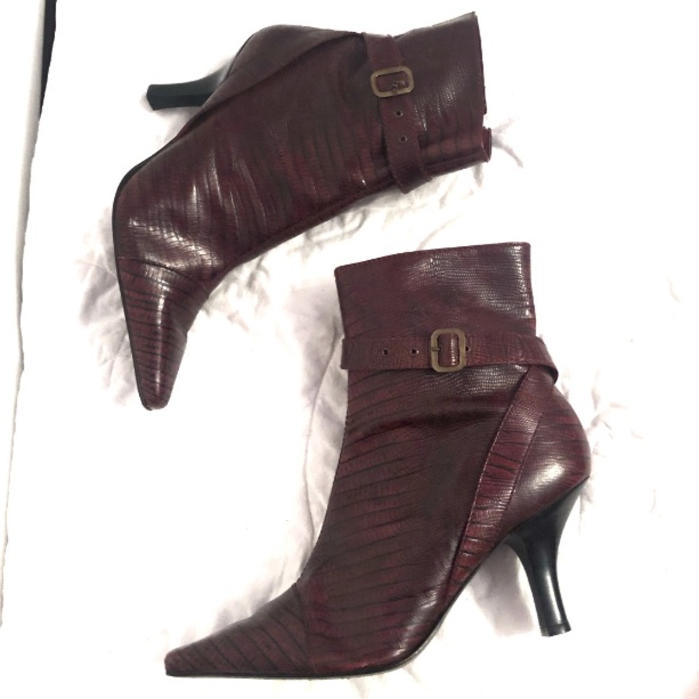 5/$20 Antonio Melani Maroon Crocodile Booties